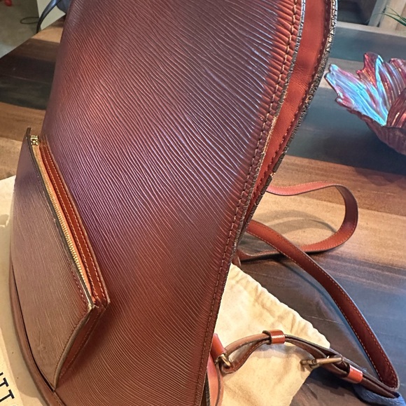 Vintage Louis Vuitton Backpack - Picture 4 of 9